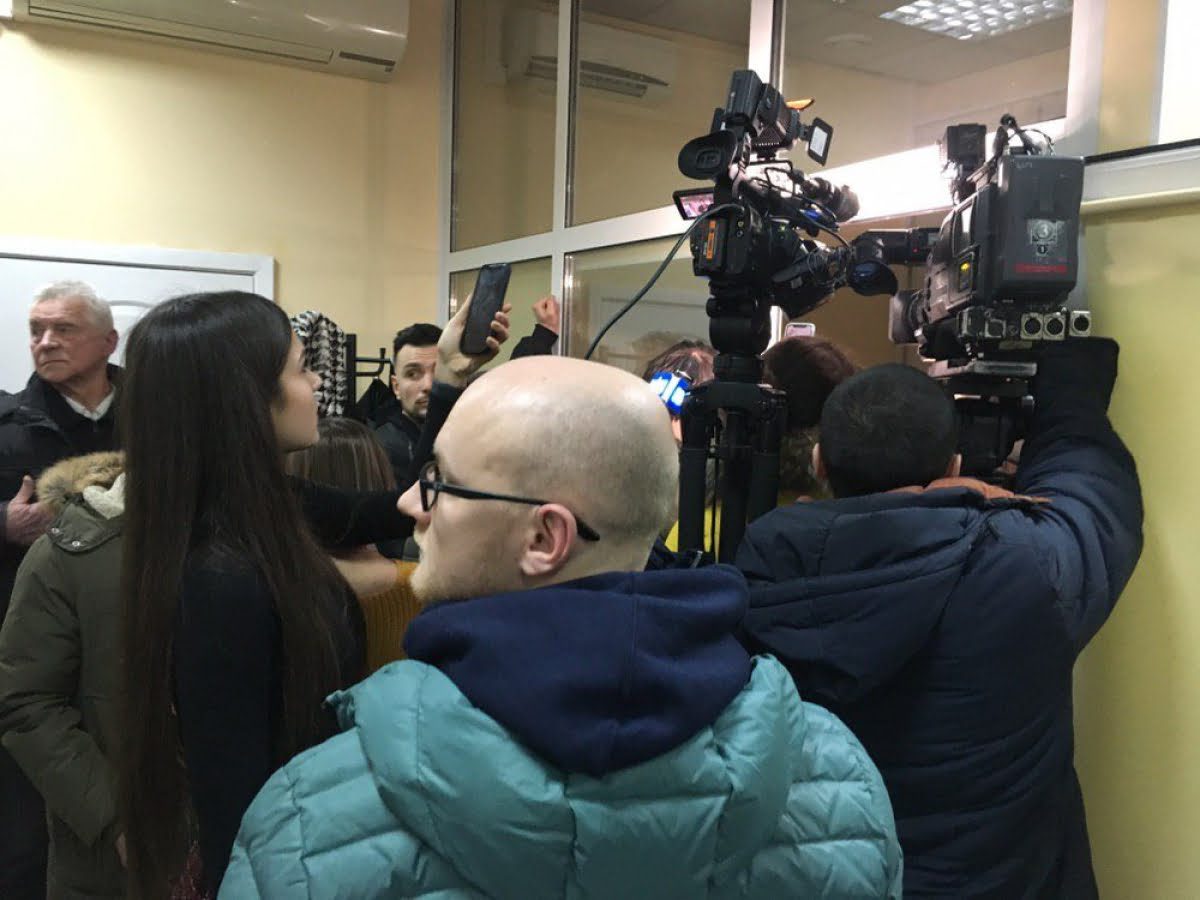 обшуки в редакції